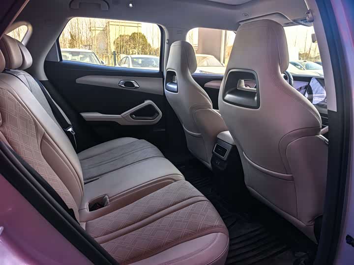 Фото 5 - BYD Yuan Up