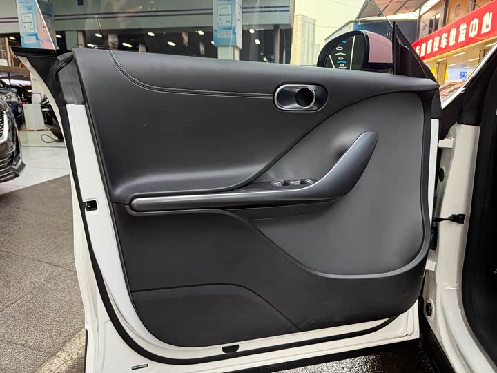 Фото 7 - Smart #1