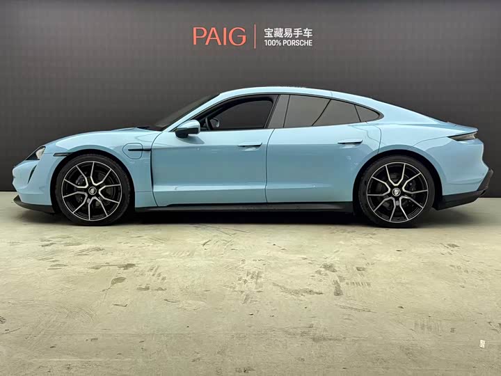 Photo 3 - Porsche Taycan