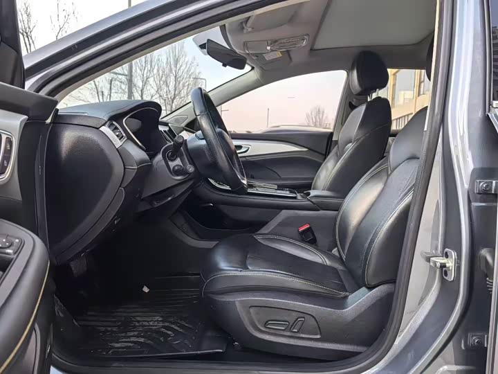 Фото 5 - Roewe i6 Max EV