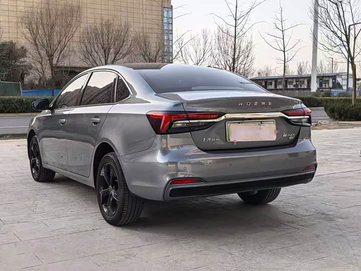 Фото 9 - Roewe i6 Max EV