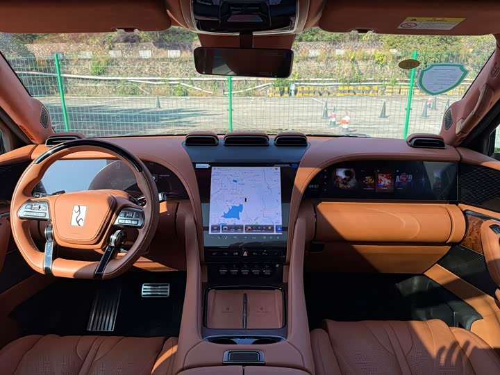 Фото 4 - BYD Yangwang U8