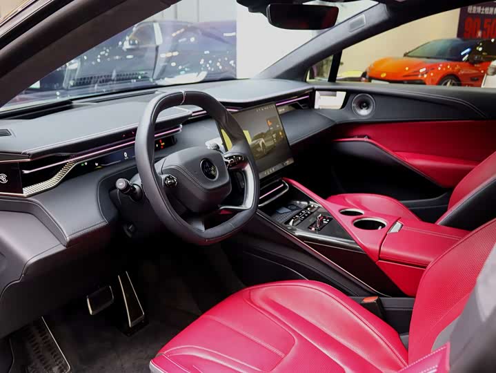 Фото 8 - Lotus Eletre