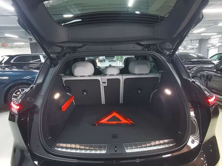 Фото 9 - Nio ES6