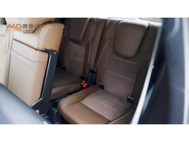 Фото 9 - Mercedes-Benz GLB-Class AMG