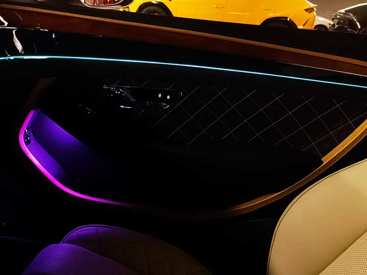 Фото 9 - Bentley Continental GT