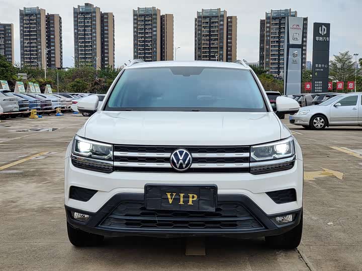 Фото 2 - Volkswagen Tharu