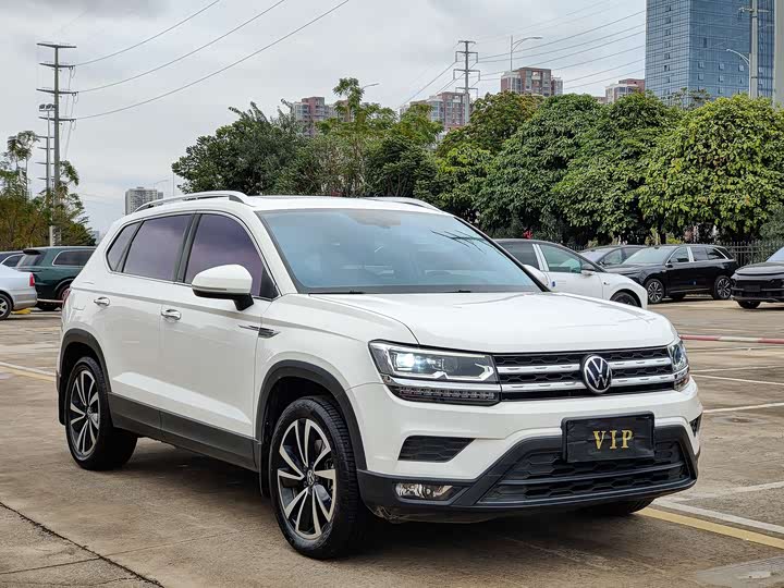 Фото 3 - Volkswagen Tharu