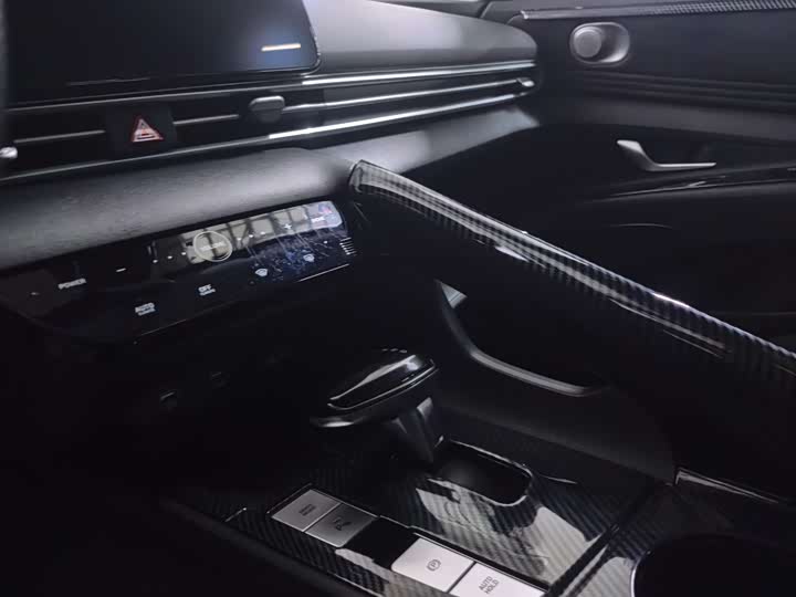 Фото 6 - Hyundai Elantra N line