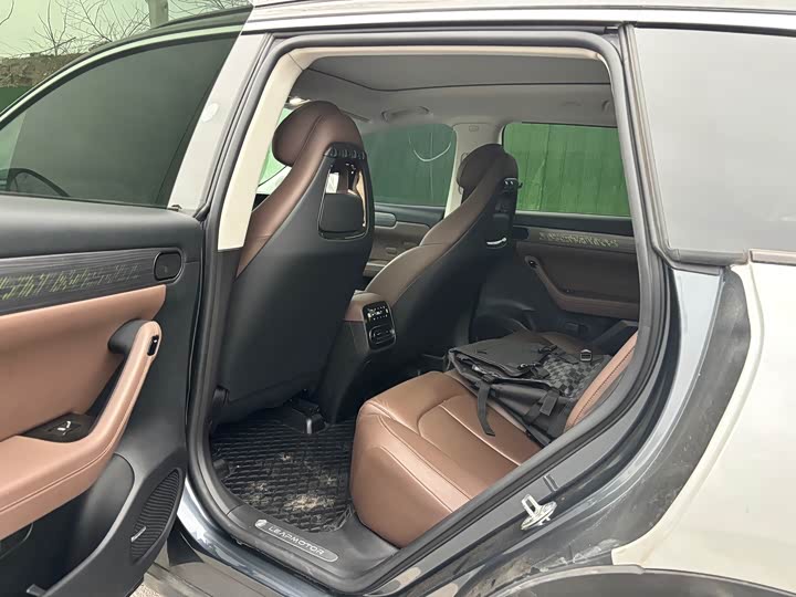 Фото 9 - Leapmotor C11