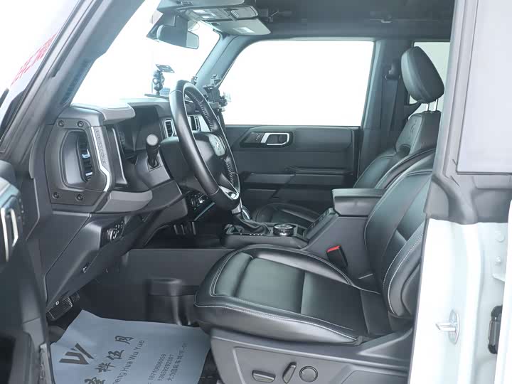 Фото 4 - Ford Bronco