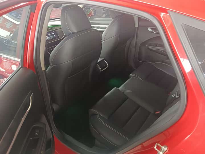 Фото 5 - Geely Binrui