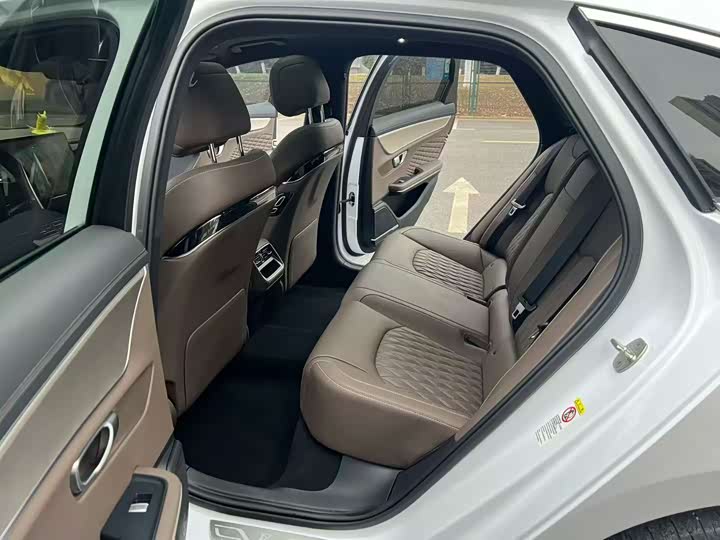 Фото 6 - BYD Han