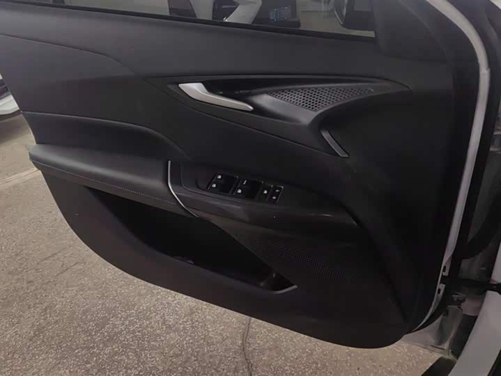 Фото 7 - Changan Eado Plus