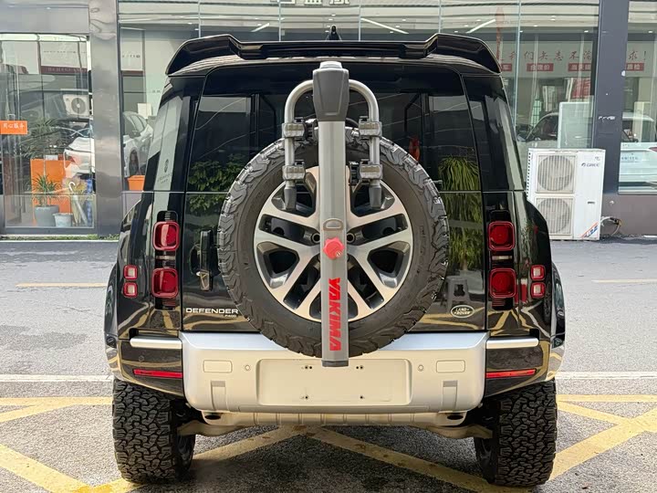 Фото 6 - Land Rover Defender