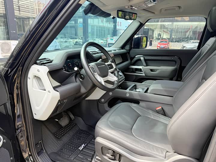 Фото 8 - Land Rover Defender