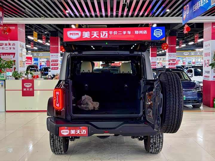 Фото 8 - Ford Bronco