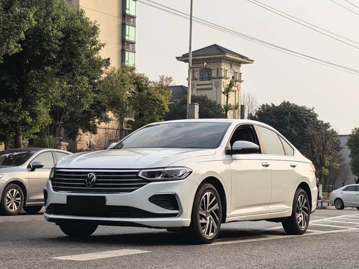 Фото 1 - Volkswagen Lavida