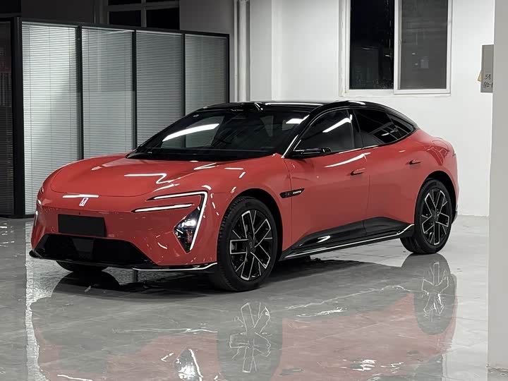 Фото 1 - Avatr 06