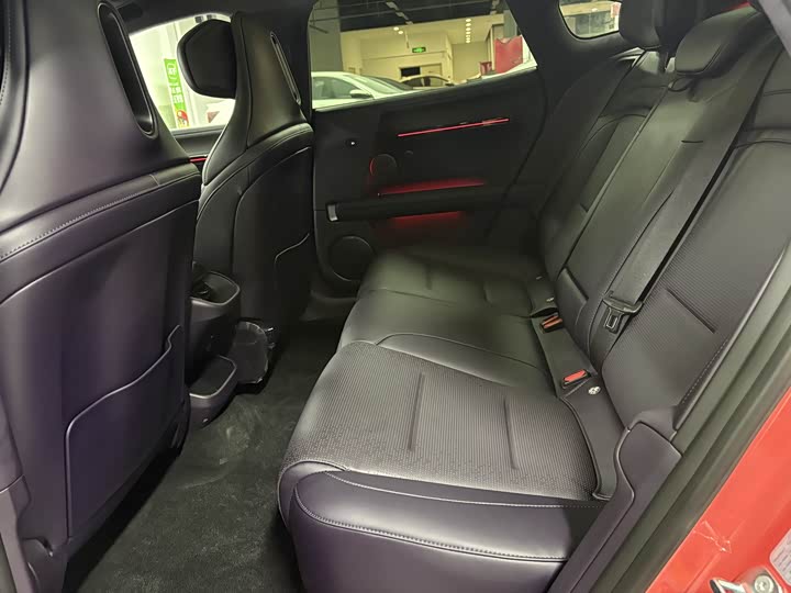 Фото 6 - Avatr 06