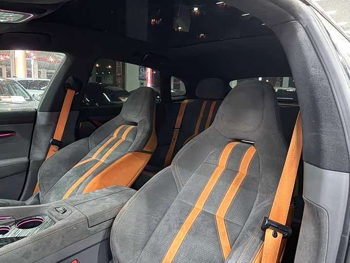 Фото 6 - Zeekr 001