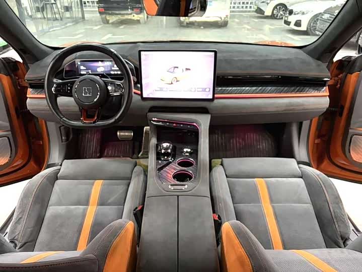 Фото 8 - Zeekr 001