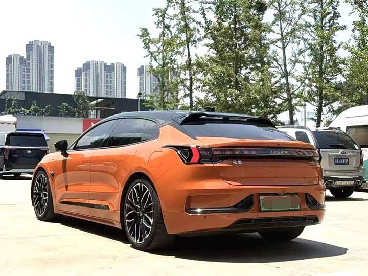 Фото 9 - Zeekr 001