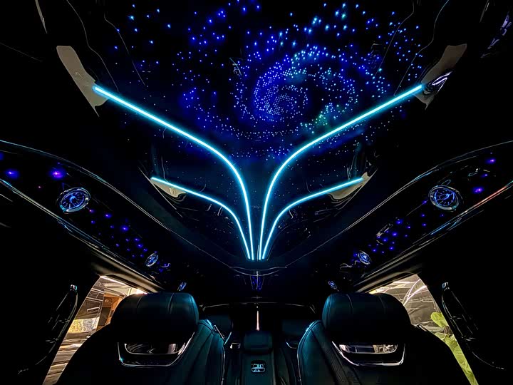 Фото 7 - Mercedes-Benz V-Class