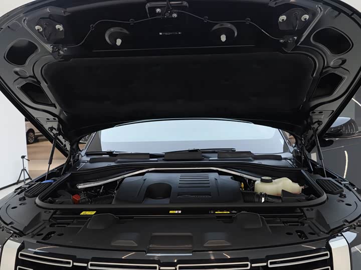 Photo 4 - Land Rover Range Rover