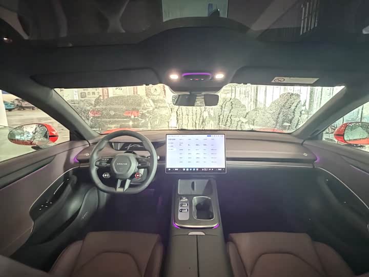 Фото 4 - Xiaomi SU7