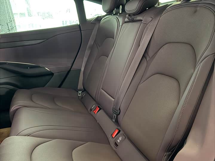 Фото 8 - Xiaomi SU7