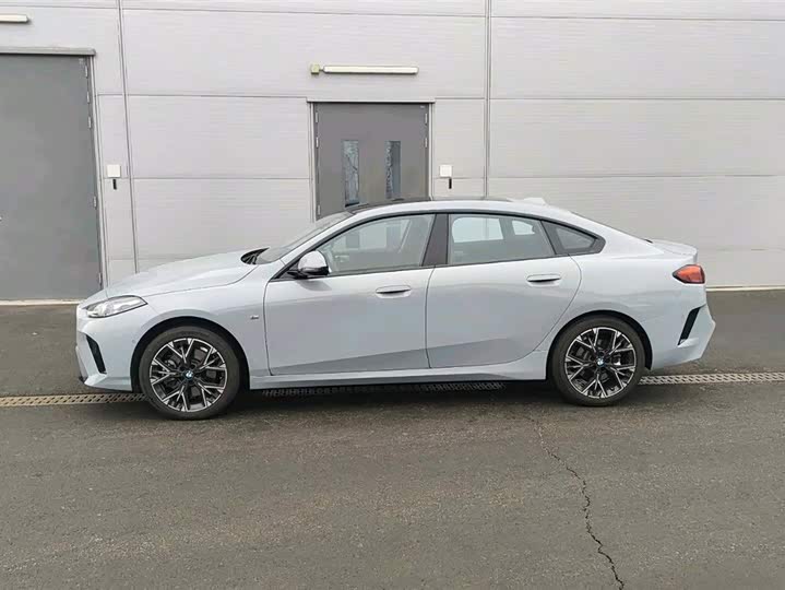 Фото 2 - BMW 2 Series