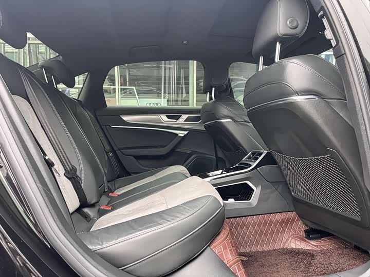 Фото 7 - Audi A6L Hybrid