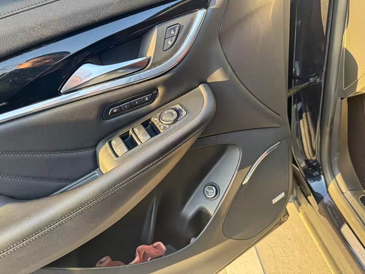 Фото 7 - Buick Enclave