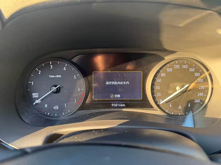 Фото 8 - Buick Enclave