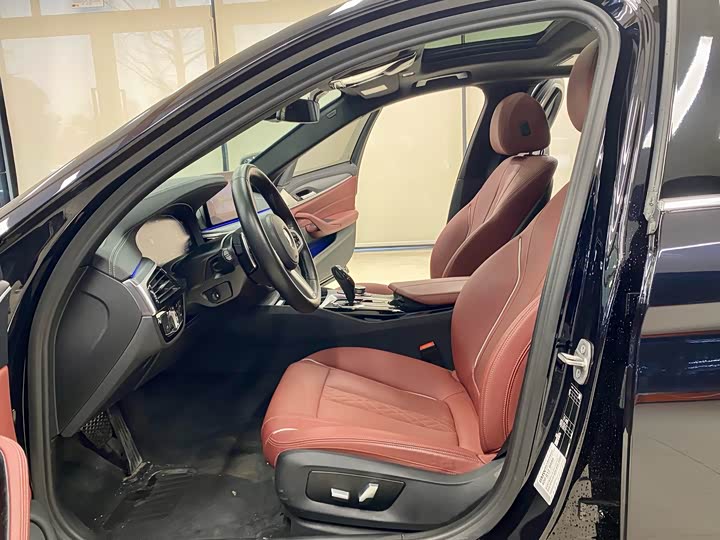 Фото 5 - BMW 5 Series