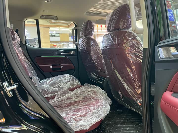 Фото 9 - Tank 300