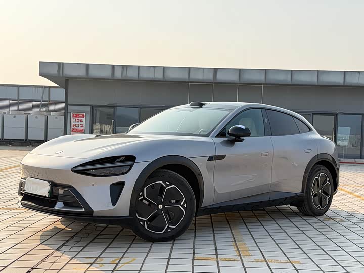 Фото 1 - Xiaomi YU7