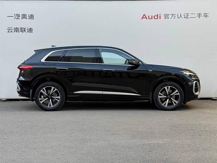 Фото 3 - Audi Q5L