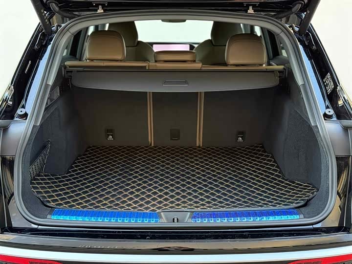 Фото 6 - Audi Q5L