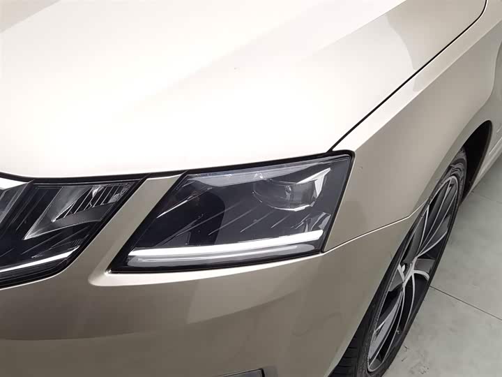 Фото 7 - Skoda Octavia Pro