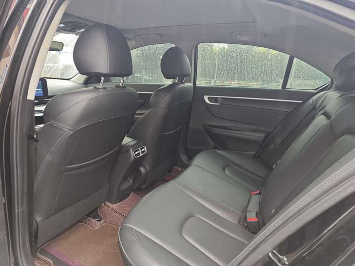 Фото 4 - Hyundai Mistra