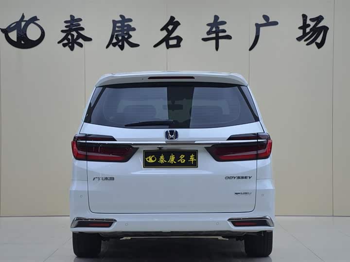 Фото 3 - Honda Odyssey