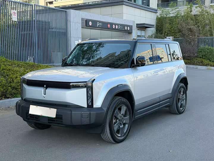 Фото 1 - Chery iCar 03