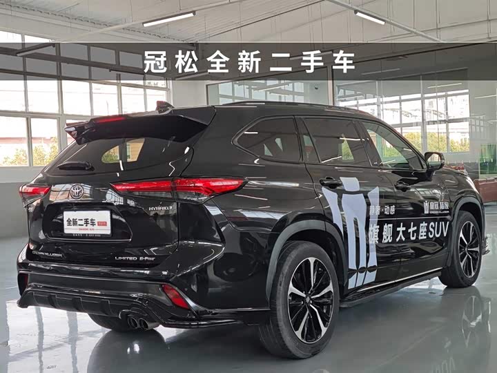 Фото 4 - Toyota Crown Kluger