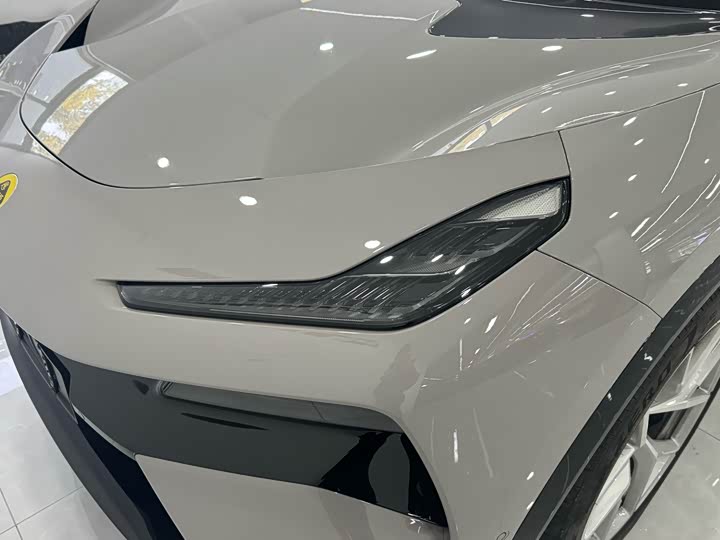 Фото 6 - Lotus Eletre