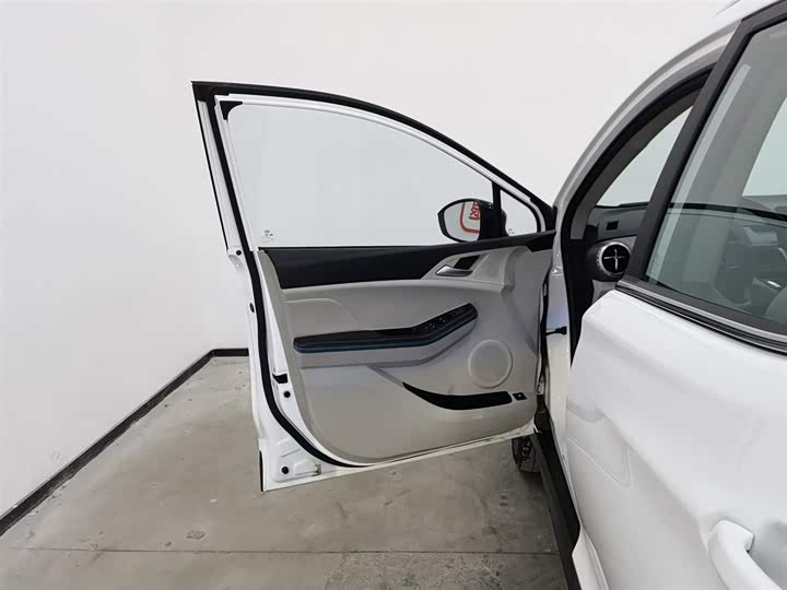 Фото 8 - BYD Yuan Pro