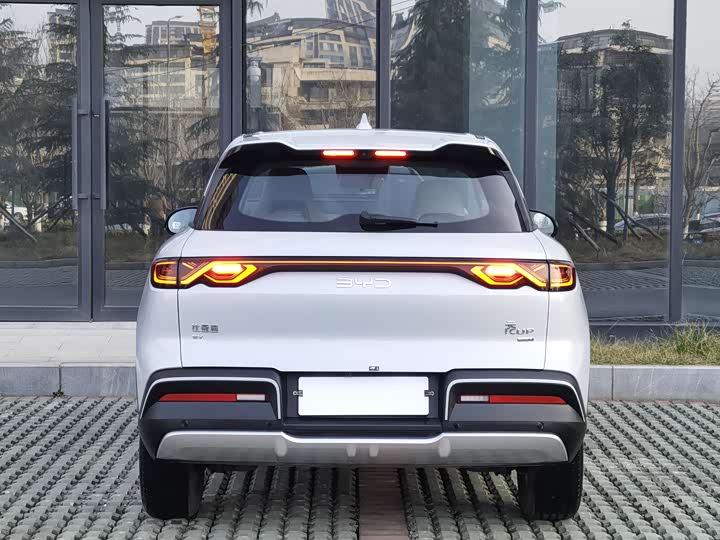 Фото 4 - BYD Yuan Up