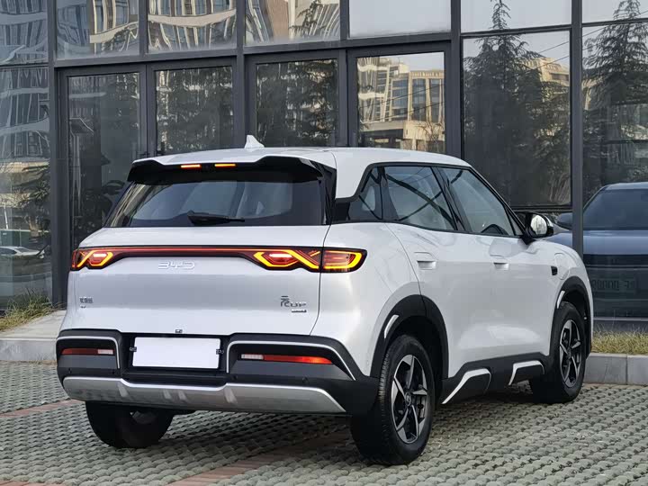 Фото 6 - BYD Yuan Up