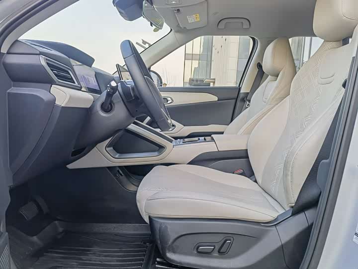 Фото 8 - BYD Yuan Up